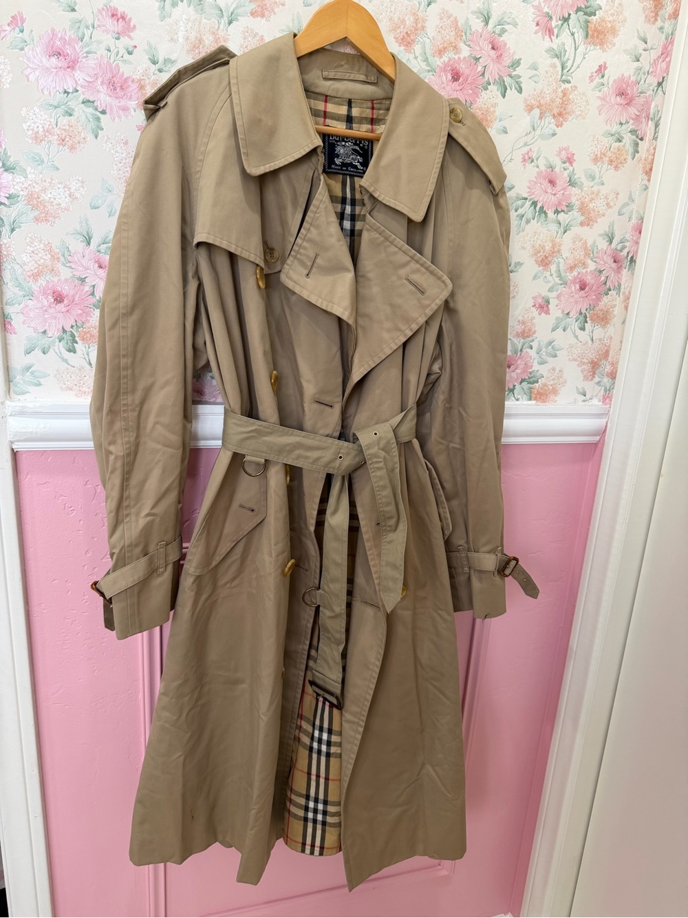 Vintage Burberry Beige Classic Trench Coat with Signature Check Lining